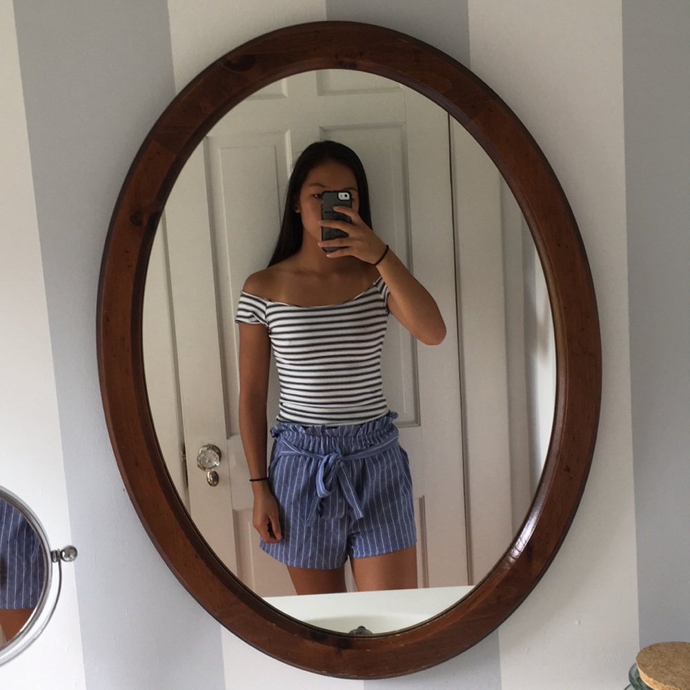 Brandy Melville off the shoulder top